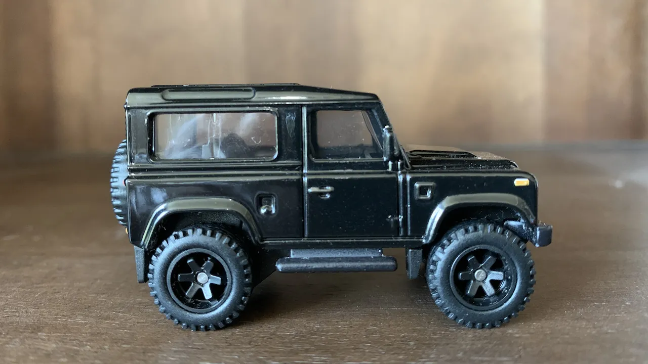 Land Rover Defender 90